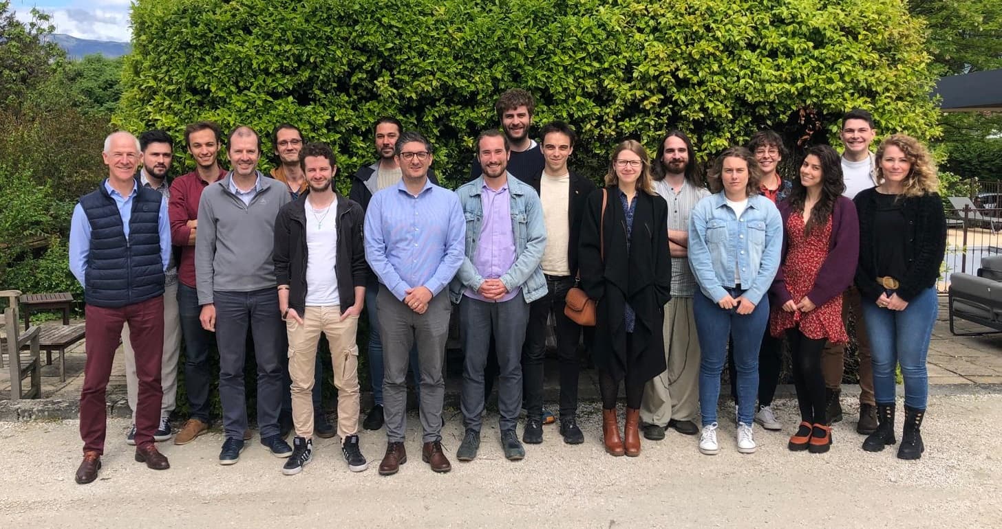 Wide-angle photo of the entire Microlight team