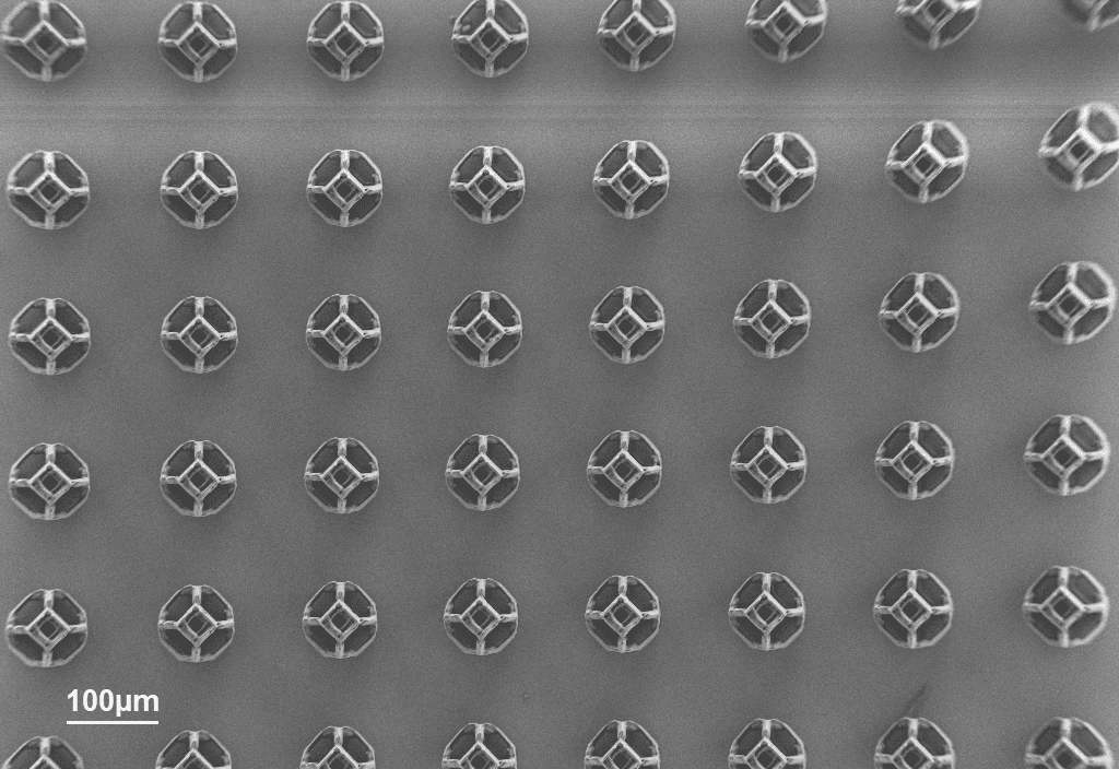 Array of flexible Kelvin cells